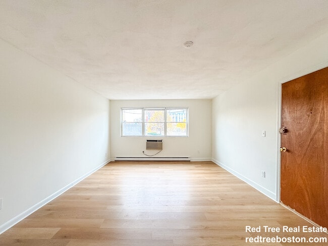 Photo - 11 Hodges Ave Apartment