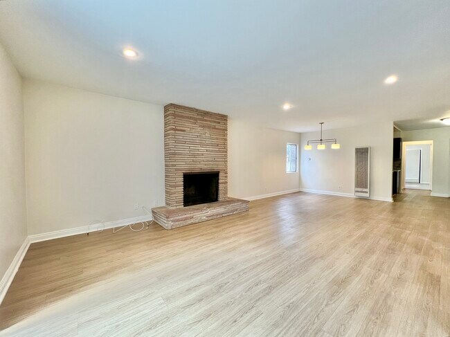 Foto del edificio - 1552 Berkeley St