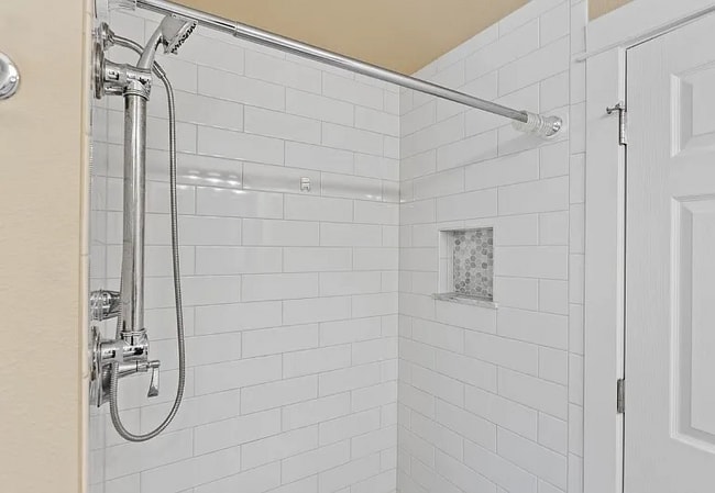 Building Photo - 13341 31st Ave NE