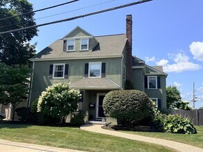 Building Photo - 179 Hillside Ave