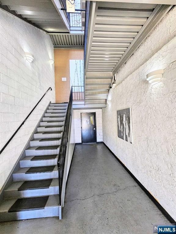 Foto del edificio - 308-310-310 Passaic Ave