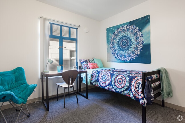 5BR, 3BA - 1109SF - Wesley House