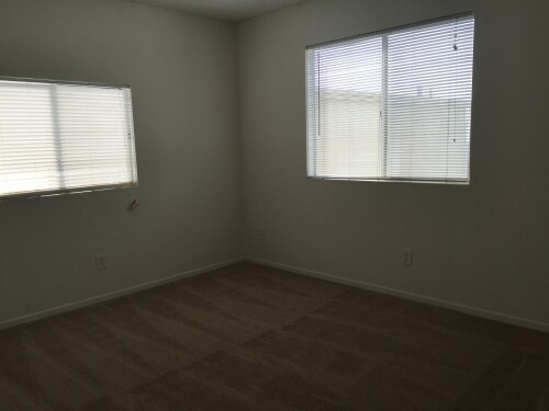 Building Photo - 1120 6th St