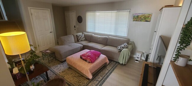 Foto del edificio - 7953 S 800 E