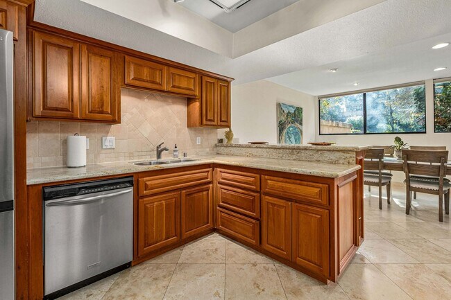 Foto del edificio - VACATION RENTAL - La Jolla Residence Just Blocks from the Ocean!