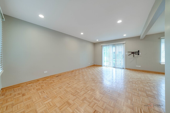 Building Photo - 23 Buckingham Ln