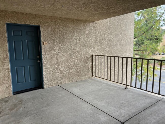 Foto del edificio - Magnificent 1 Bedroom Condo in Triana in C...