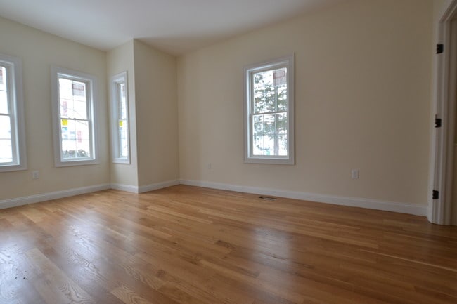 Building Photo - 54 Fulton St