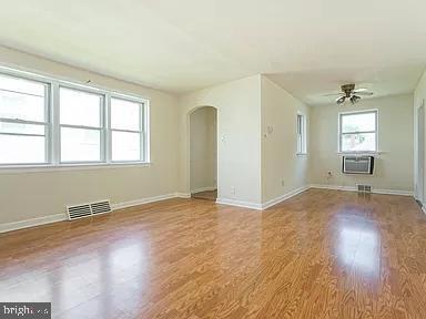 Foto principal - 9252 Annapolis Rd