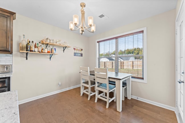 Foto del edificio - 1498 Fredrick Dr