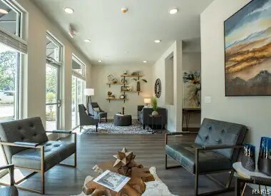 Foto del edificio - 226 E Lockwood Ave