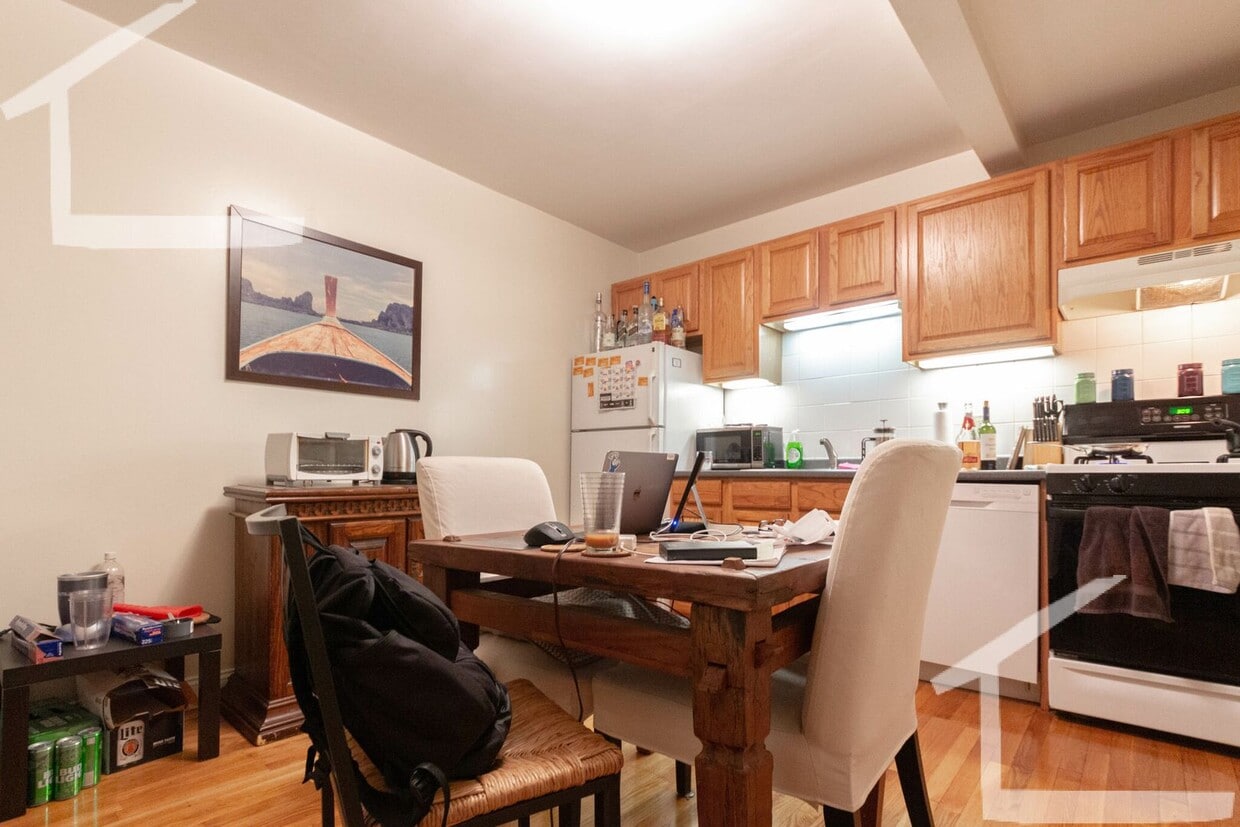 No Brokers Fee, No Security Deposit, Garden Level Unit, heat, Hot Water Included, Laundry on a Site - No Brokers Fee, No Security Deposit, Garden Level Unit, heat, Hot Water Included, Laundry on a Site