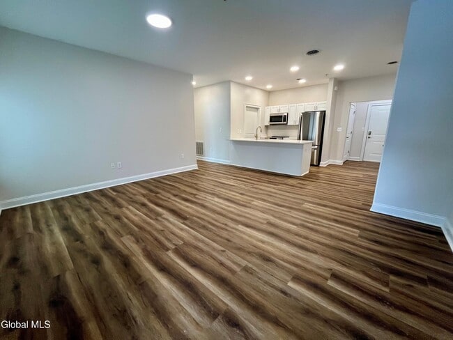 Building Photo - 60 Weibel Ave