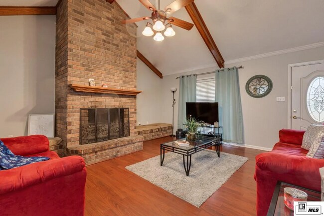 Foto del edificio - 105 Timberlane Dr