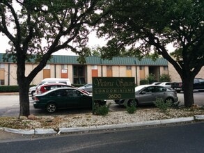 Building Photo - 2600 Penny Ln