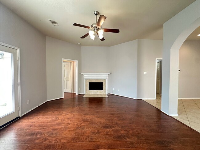 Foto del edificio - 13223 Brantfield Park Ln