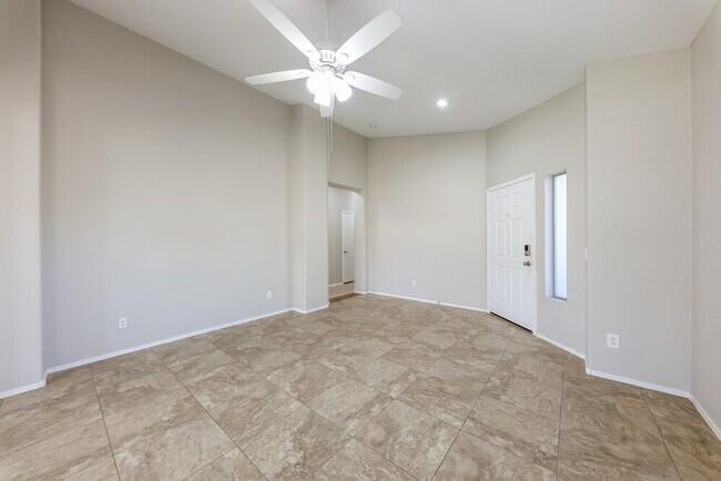 Foto del edificio - 3556 W Warren Ln