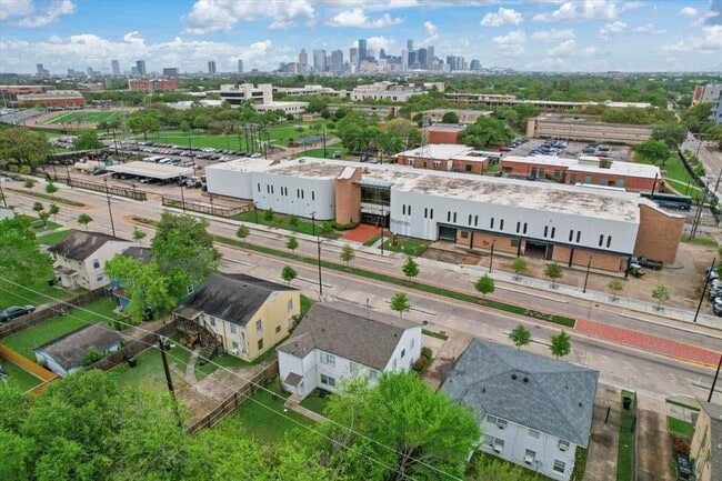 Building Photo - 3444 Blodgett St