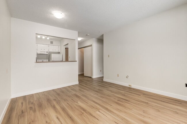 Building Photo - Cedarvilla Apartments