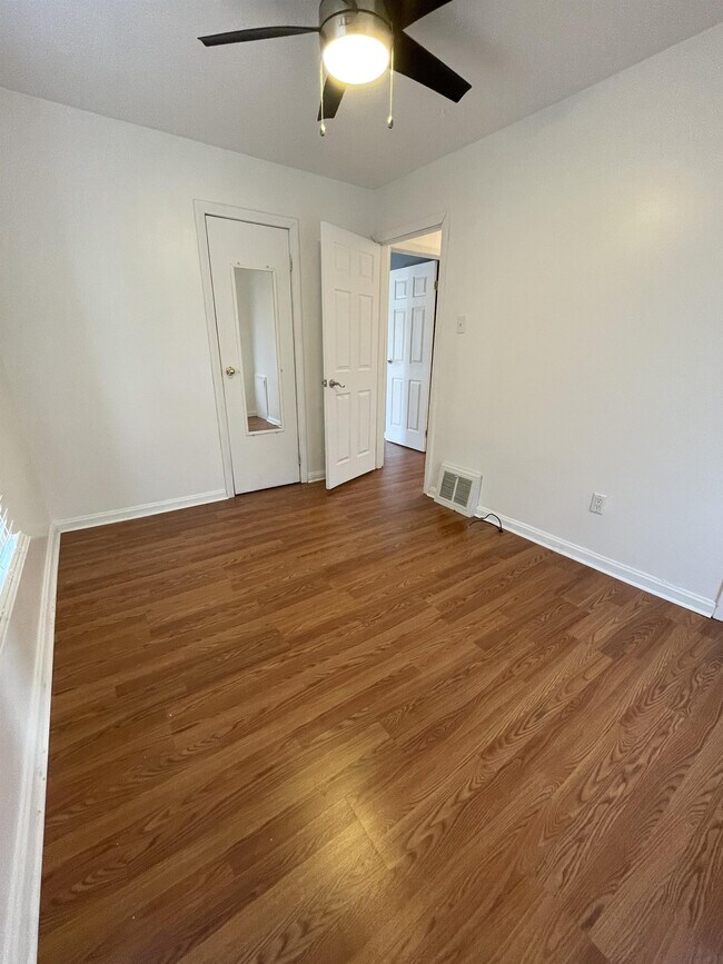 Foto del edificio - 402 Brewer Ave