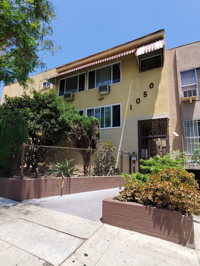 Building Photo - 1050 N Ogden Dr