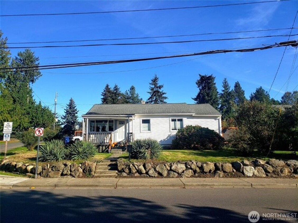 Primary Photo - 4Bd/1Ba SeaTac House