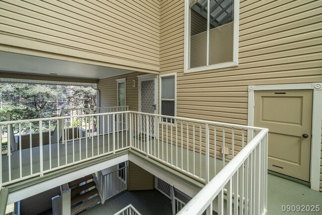 Building Photo - 2 Bed 2 Bath w/ large loft in Evergreen Te...
