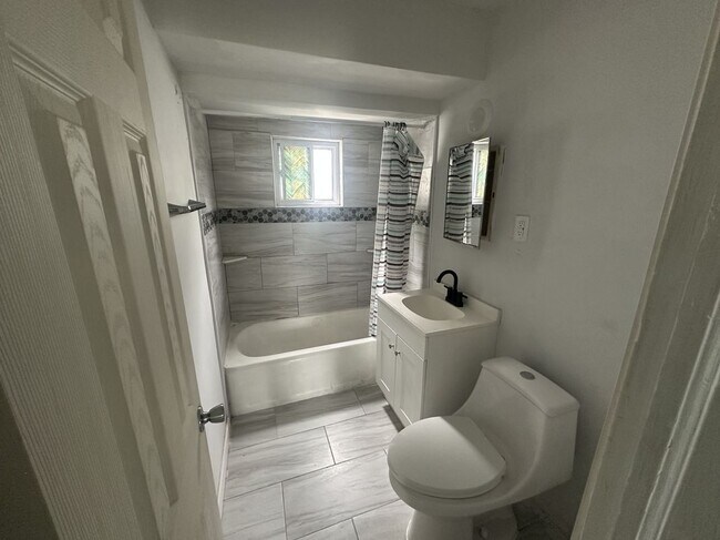 Foto del edificio - 3807 Bassett St