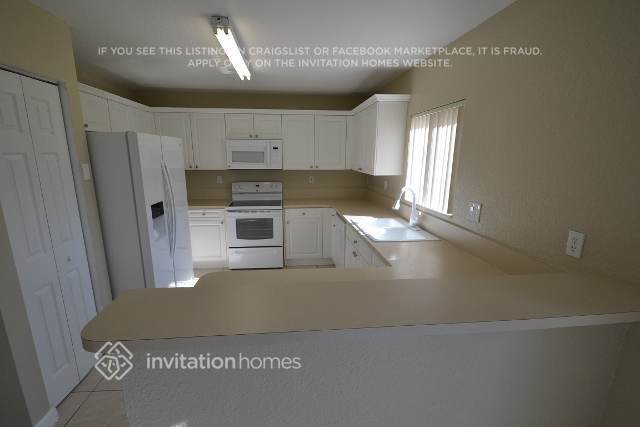 Building Photo - 13517 SW 118th Passage