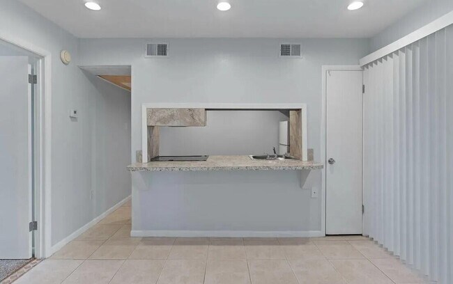 Foto del edificio - 408 Marshall Ct