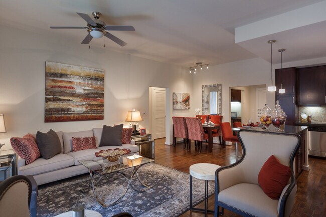 Building Photo - 2 Bedroom Bliss: Modern Urban Escape