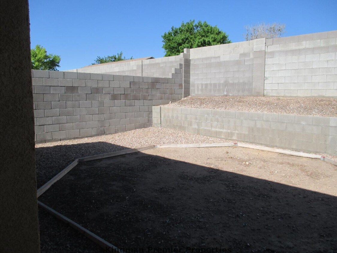 Foto del edificio - 2132 Ridgeview Rd