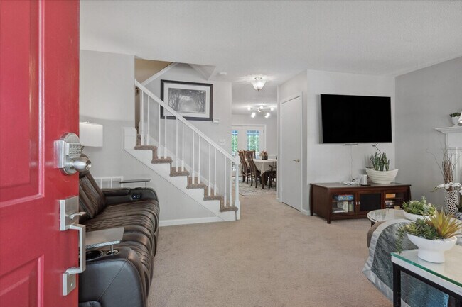 Building Photo - 107 Barbary Ct