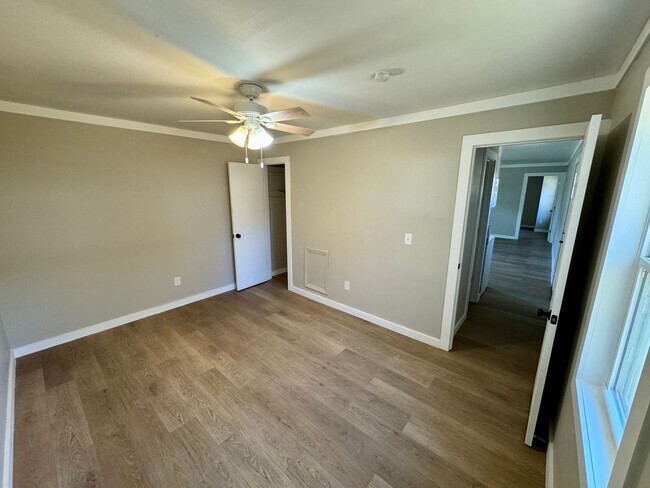 Foto del edificio - Beautifully Renovated Tiny Home!
