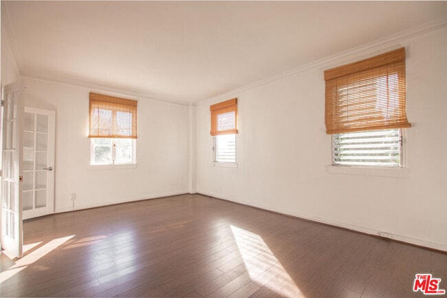 Building Photo - 1201 N Crescent Heights Blvd