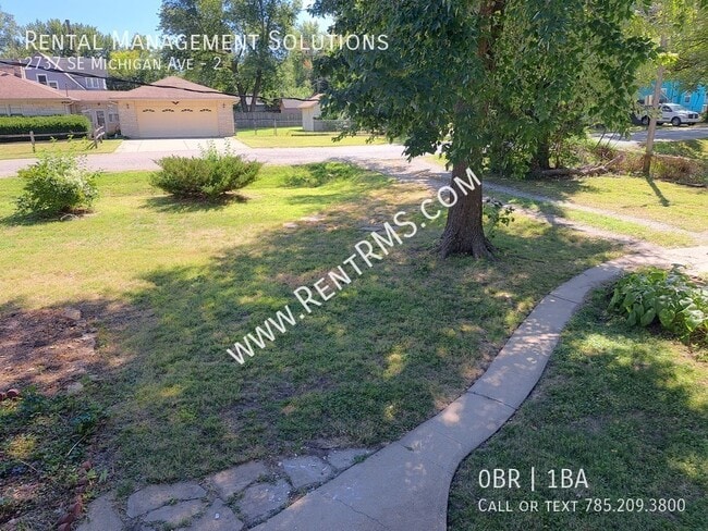 Building Photo - 2737 SE Michigan Ave