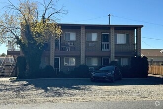 Building Photo - 8469 E Yavapai Rd