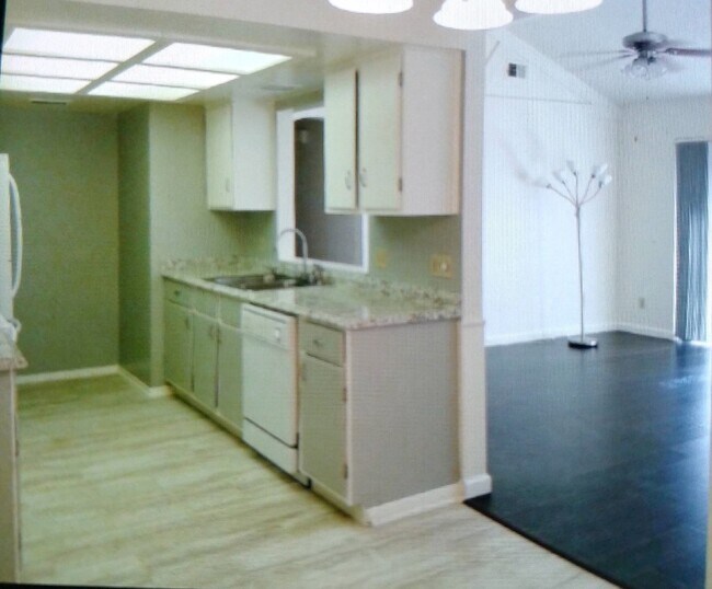 515 Tomahawk Trail, Kerrville, TX 78028 Townhome Rentals in Kerrville