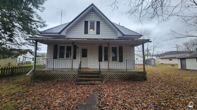 Building Photo - 110 E Snow St