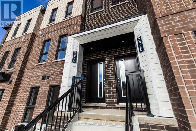 Photo du bâtiment - 70 Kenesky Dr