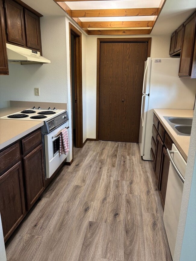 Building Photo - Cute 2 bed 1.5 bath - close to MSU & downtown Bozeman!