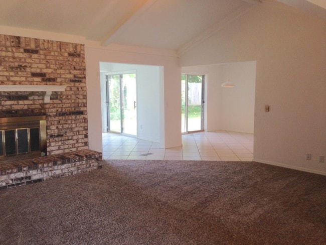 Photo - 3220 Cove Hollow Ct House