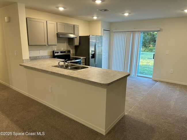 Building Photo - 1337 Wade St SE