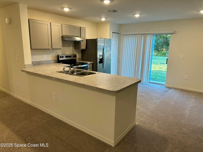 Foto del edificio - 1337 Wade St SE