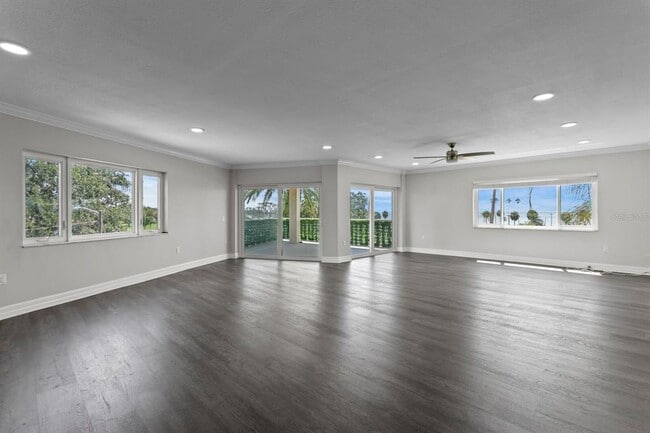 Foto del edificio - 1200 N Shore Dr NE