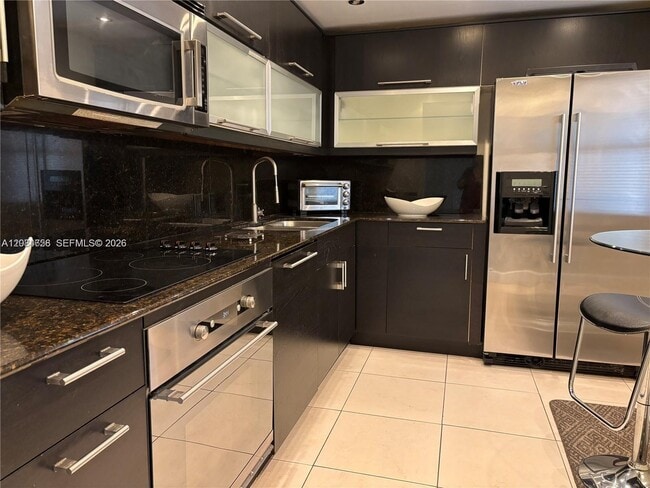 Foto del edificio - 3301 N Country Club Dr