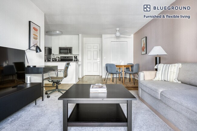 Foto del edificio - 333 1st St