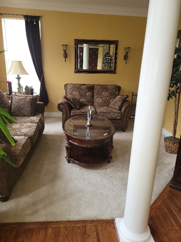 Foto del edificio - 8603 Dorian Ln