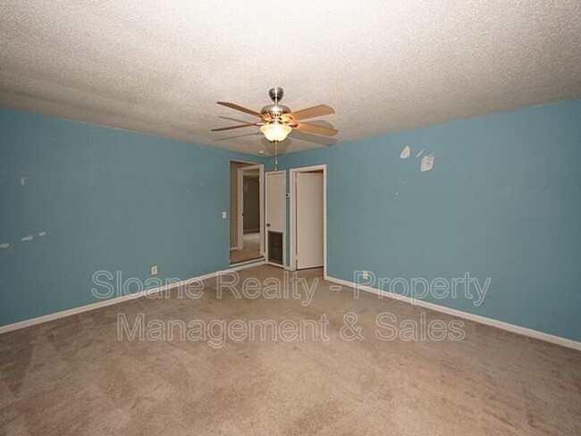 Building Photo - 1520 N Avalon Cir