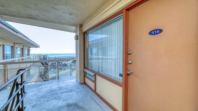 Building Photo - 108 S Montpelier Ave